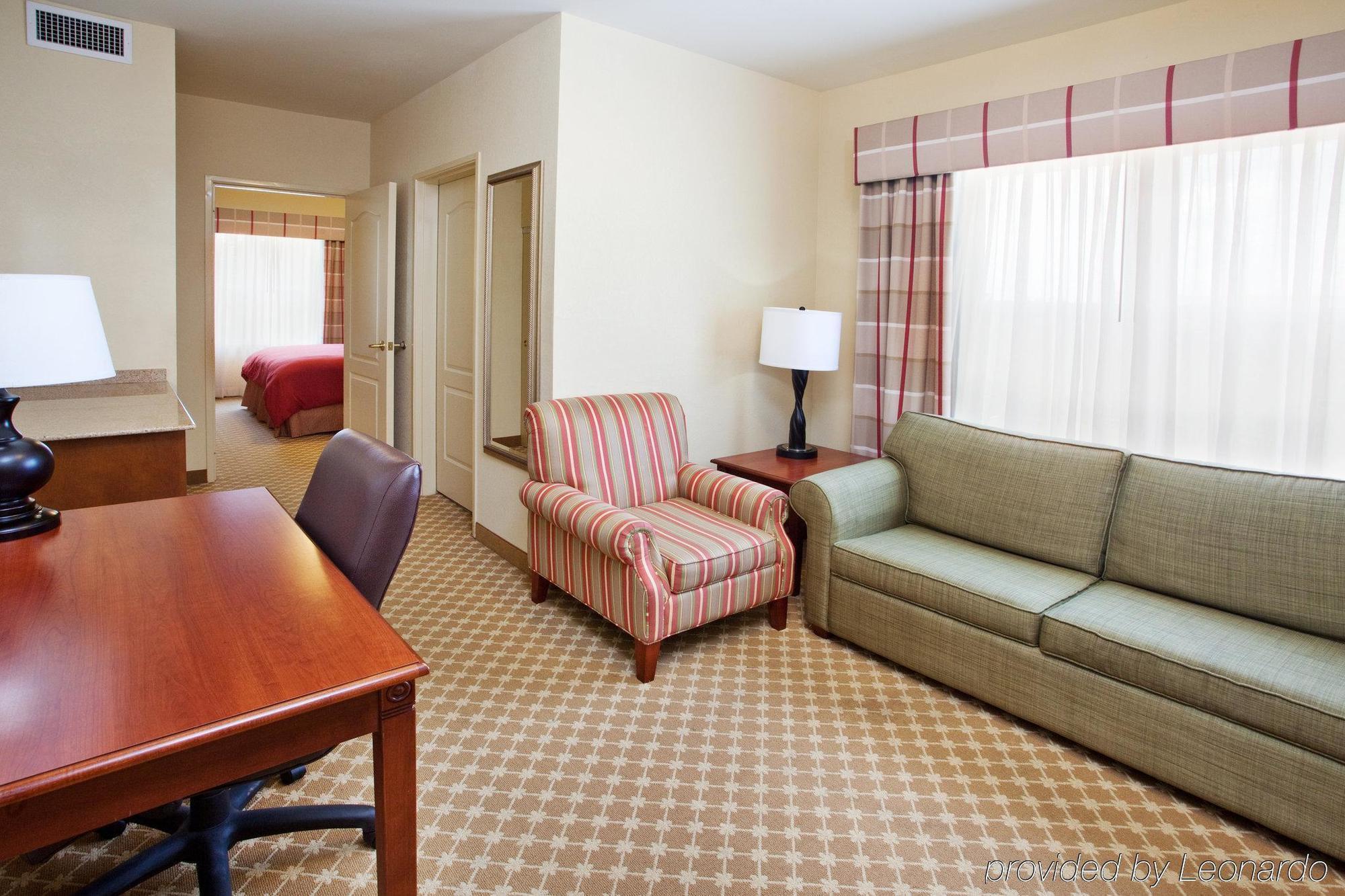 Holiday Inn Express Hotel & Suites Lagrange I-85, An Ihg Hotel Room photo